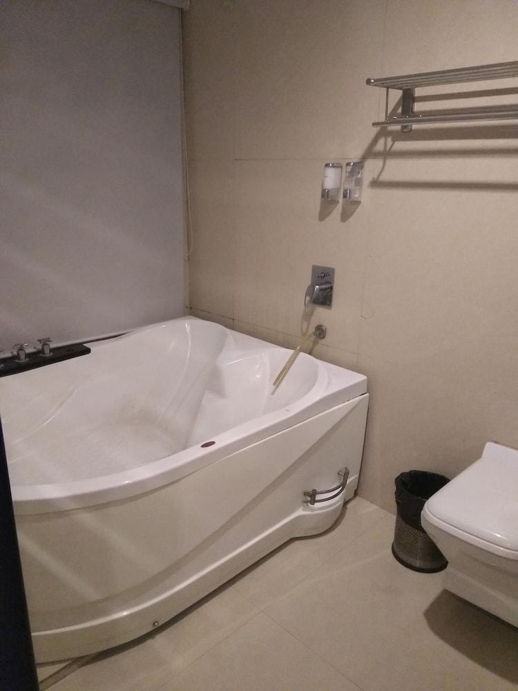 Hotel Rajshree & Spa Chandīgarh Εξωτερικό φωτογραφία