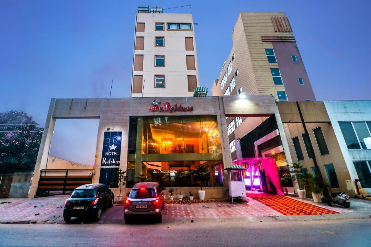 Hotel Rajshree & Spa Chandīgarh Εξωτερικό φωτογραφία