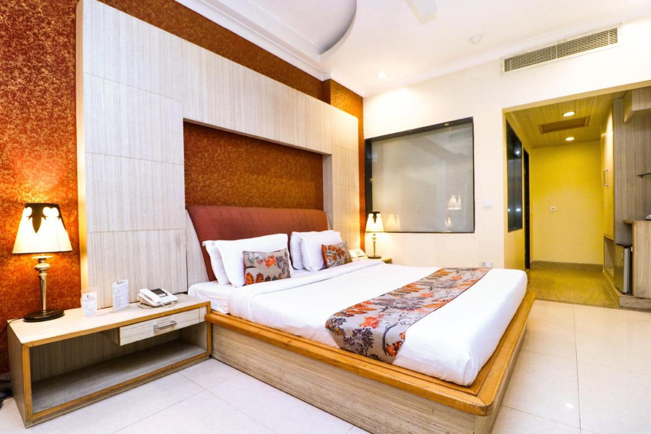 Hotel Rajshree & Spa Chandīgarh Εξωτερικό φωτογραφία