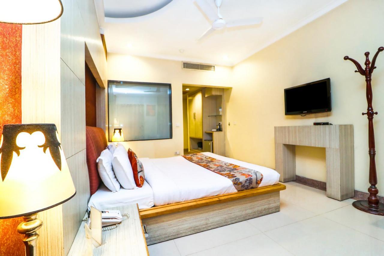 Hotel Rajshree & Spa Chandīgarh Εξωτερικό φωτογραφία